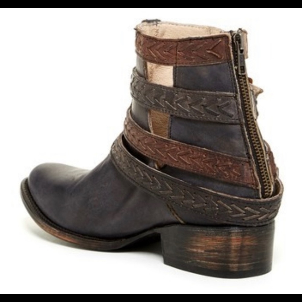 Freebird Boots - Picture 2 of 4